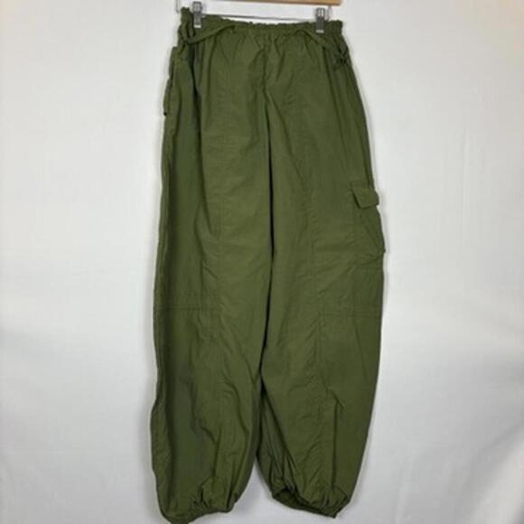 Urban Outfitters Dark khaki Green Waylan Nylon Jogger Pant Size: Small - Picture 6 of 8